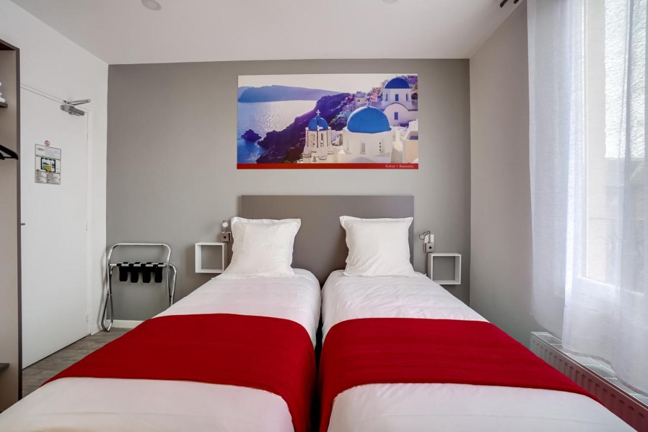 Paris Hotel Clichy Bagian luar foto